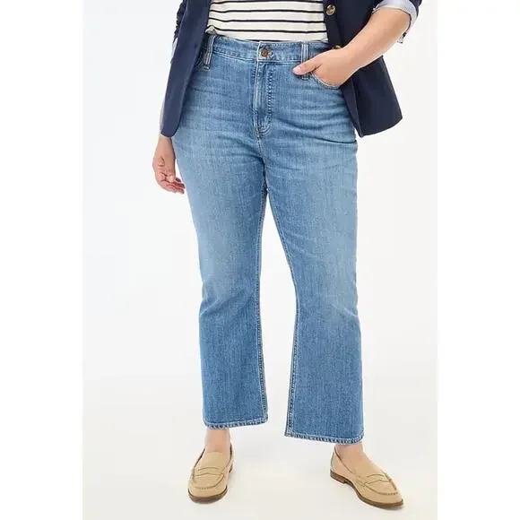 NWT J.Crew Flare Crop Mid-Rise Jean in All-Day Stretch Blue Pebble Wash Size 27